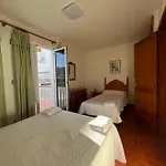Cascajos Hotel *