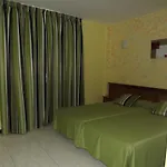Hotel Cascajos *