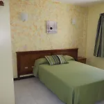 Hotel Cascajos *