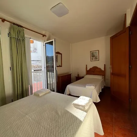 Cascajos Hotel *