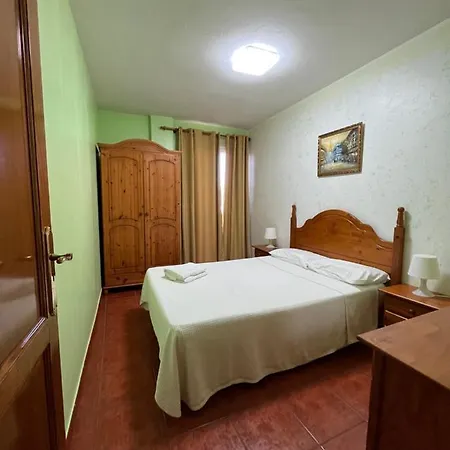 Cascajos Hotel *