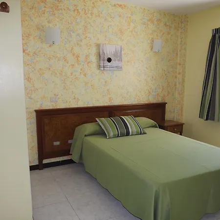 Hotel Cascajos *